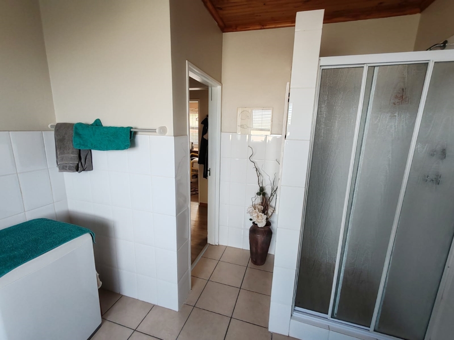 3 Bedroom Property for Sale in Perlemoenbaai Western Cape